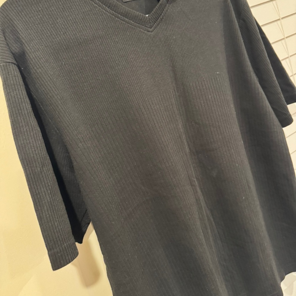 Claiborne Black Ribbed V-Neck Top